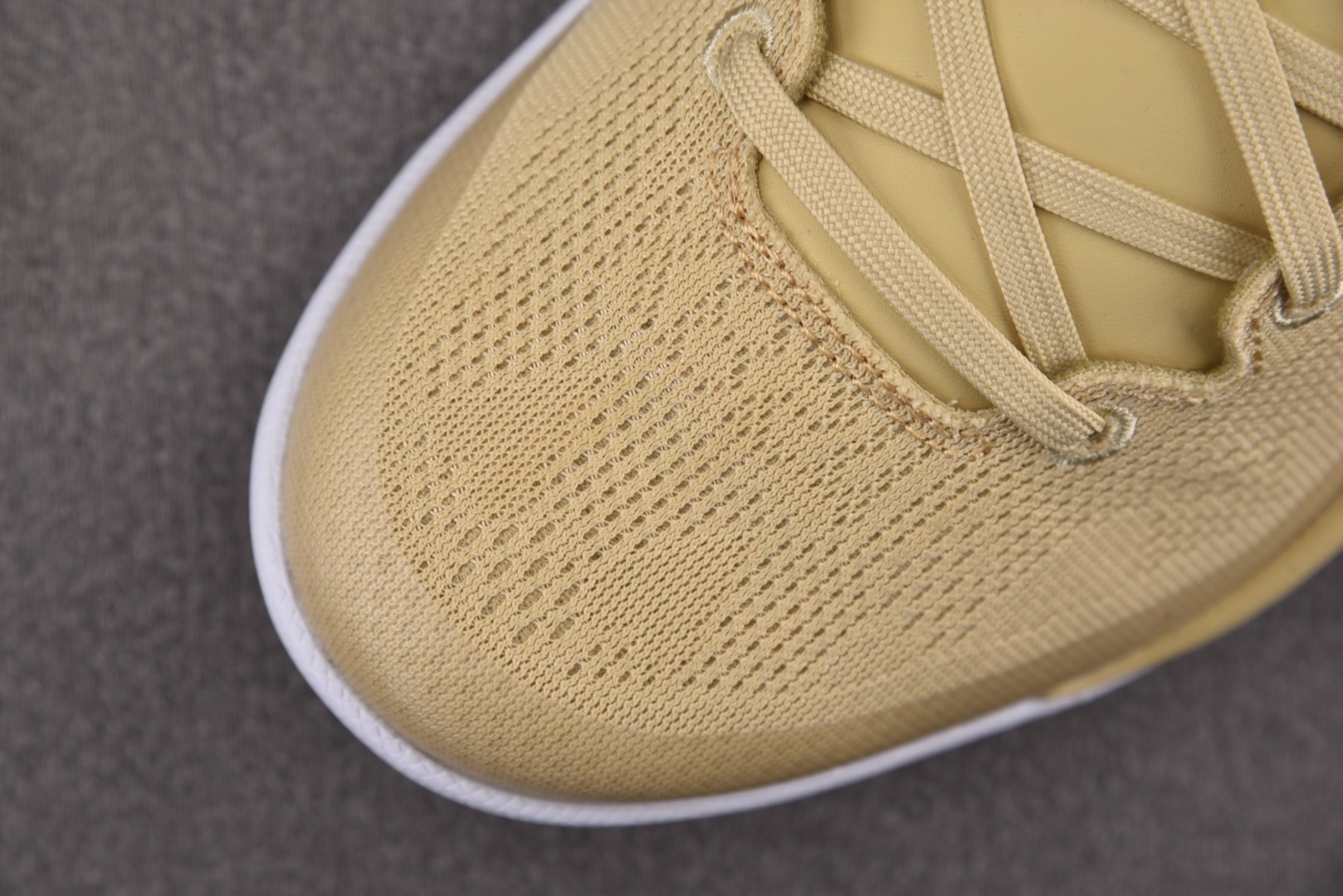 科比8 尺码40-50.5

纯原版出品-NK Kobe 8 Protro TB Champagne G
