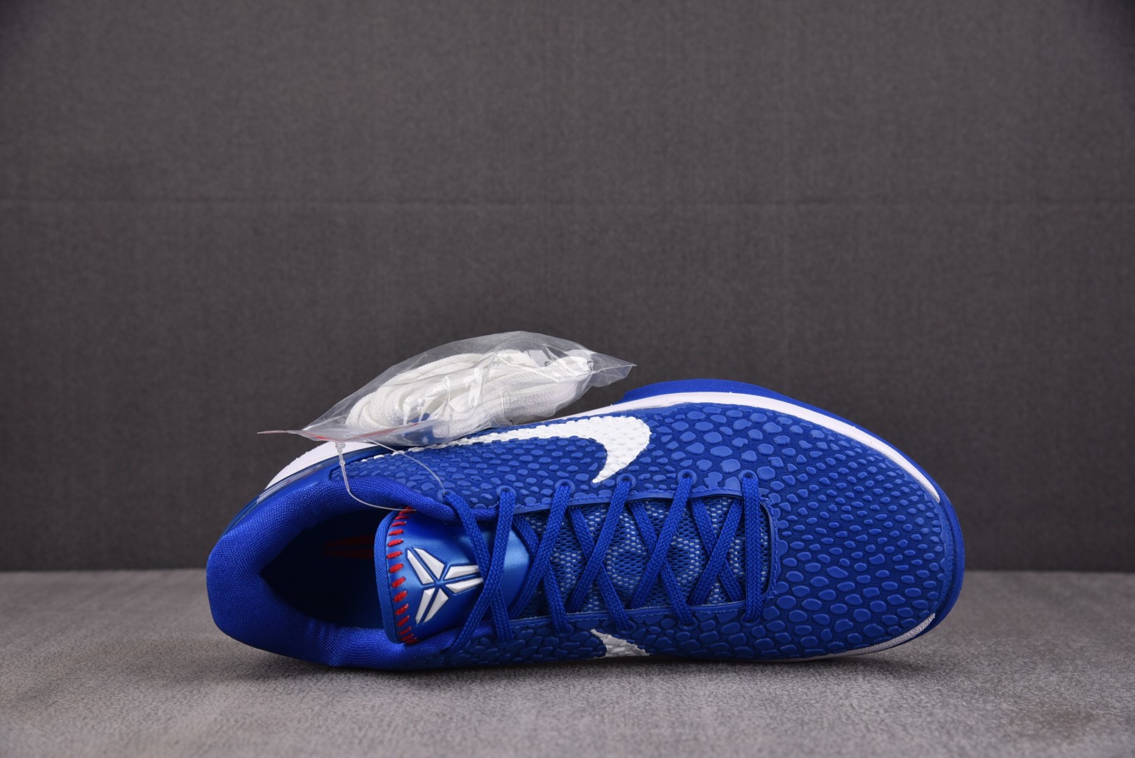 科比6 尺码40-50.5

纯原版出品-NK Zoom Kobe 6 Protro Dodgers 道