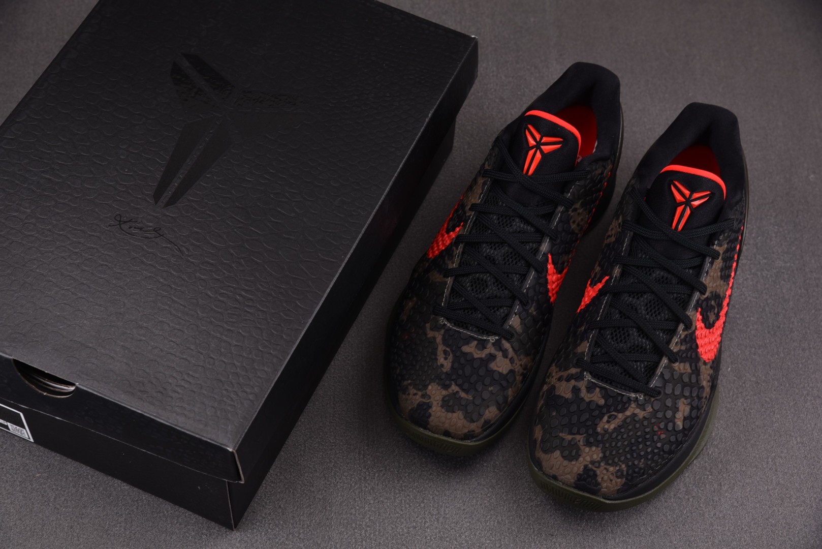 科比6 尺码40-50.5

纯原版出品-NK Zoom Kobe 6 Protro“Italian C