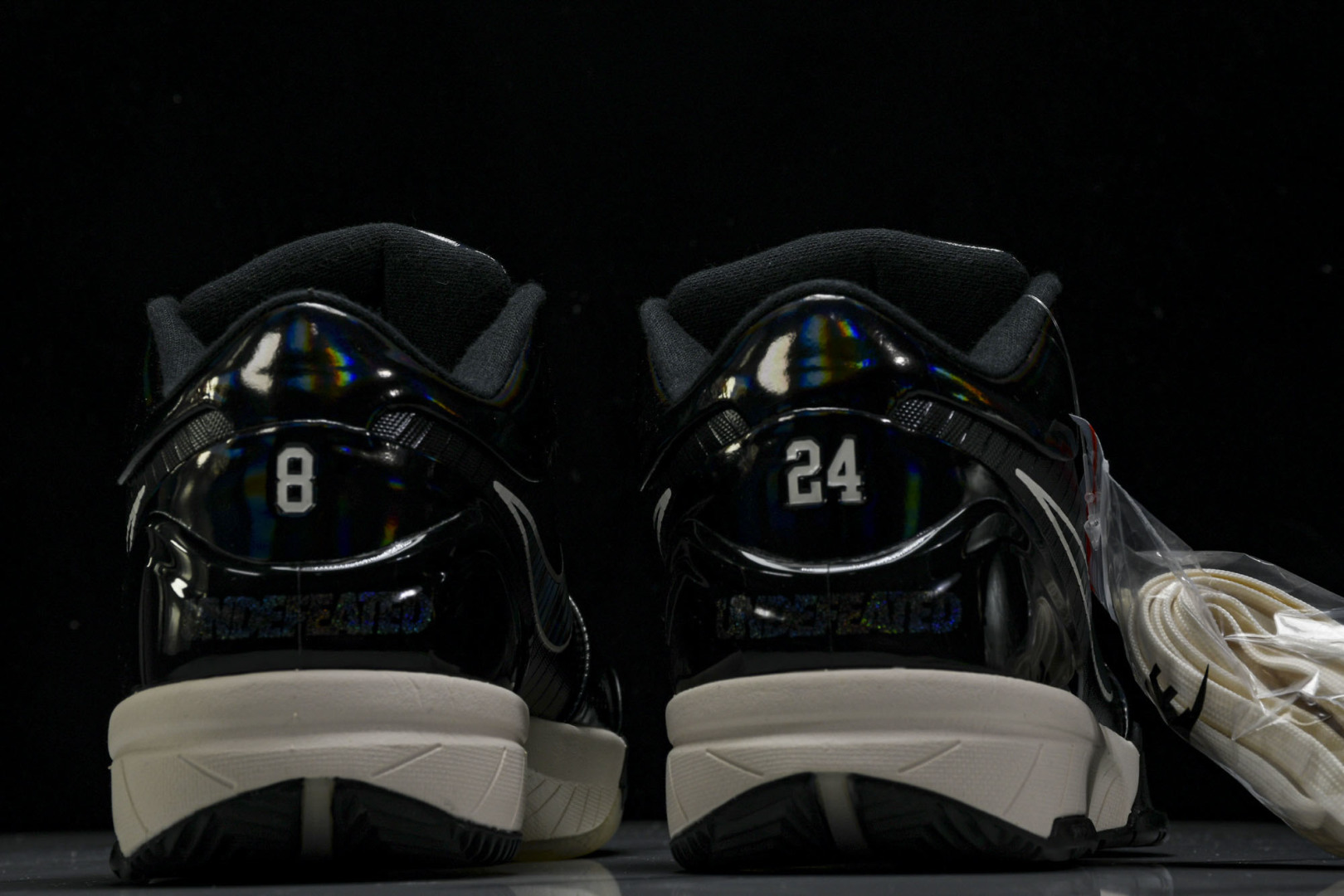 科比4 尺码40-50.5

纯原版出品-Undefeated x NK Kobe 4 P Rrotro