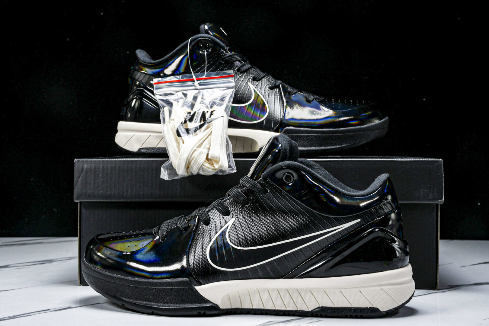 科比4 尺码40-50.5

纯原版出品-Undefeated x NK Kobe 4 P Rrotro