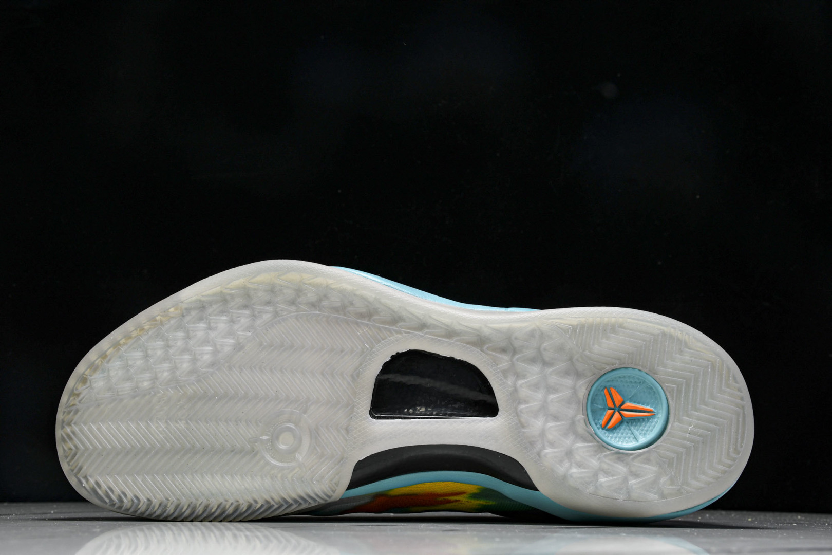 科比8 尺码40-50.5

纯原版出品-Kobe 8 Prtro“Venice Beach”2024 