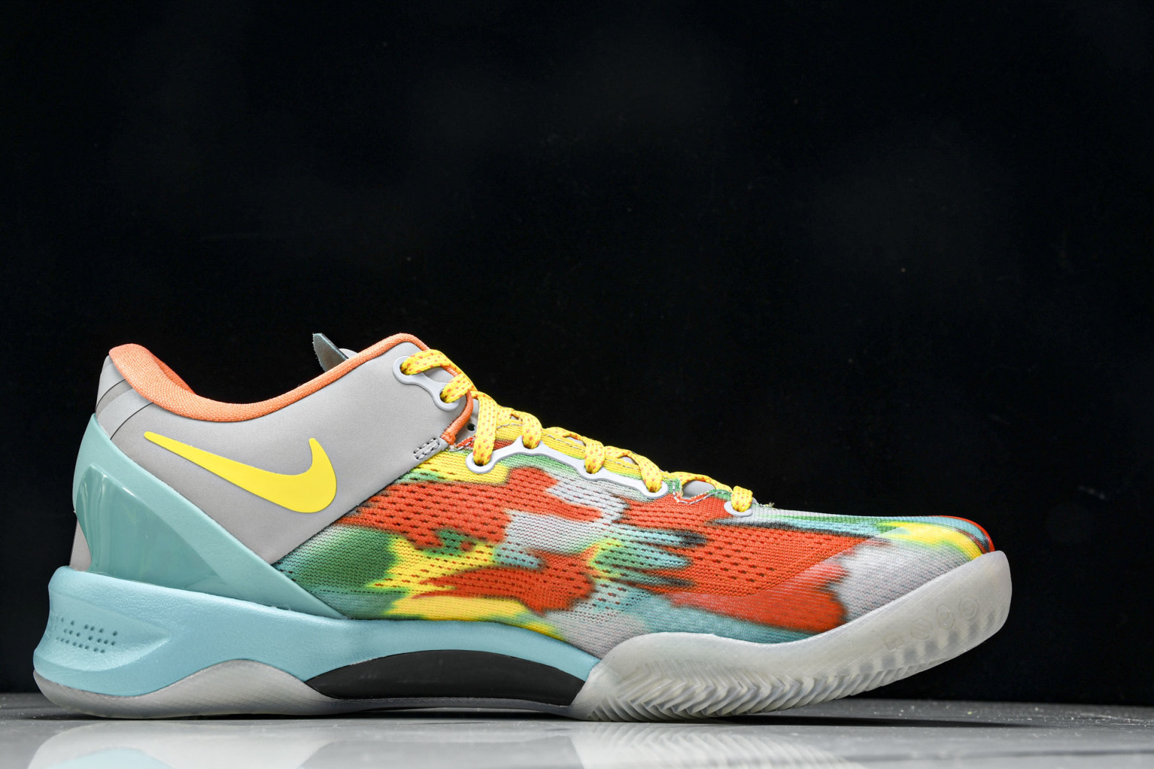 科比8 尺码40-50.5

纯原版出品-Kobe 8 Prtro“Venice Beach”2024 