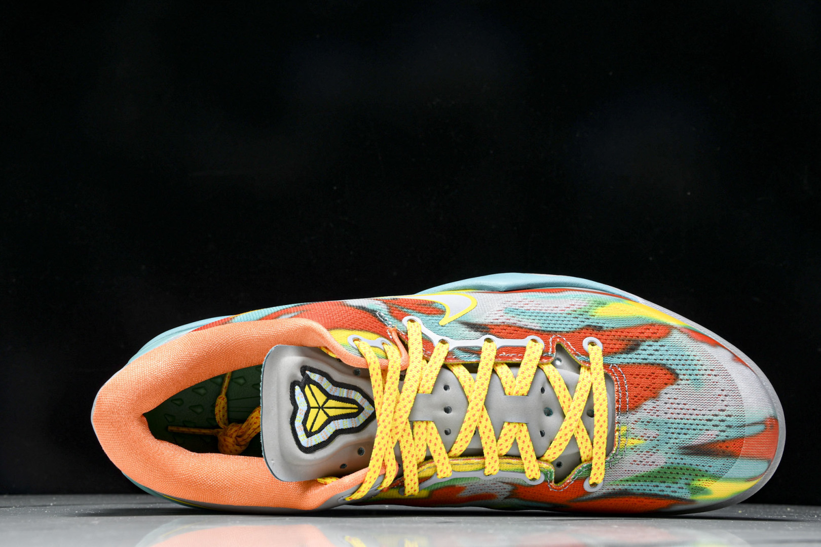 科比8 尺码40-50.5

纯原版出品-Kobe 8 Prtro“Venice Beach”2024 