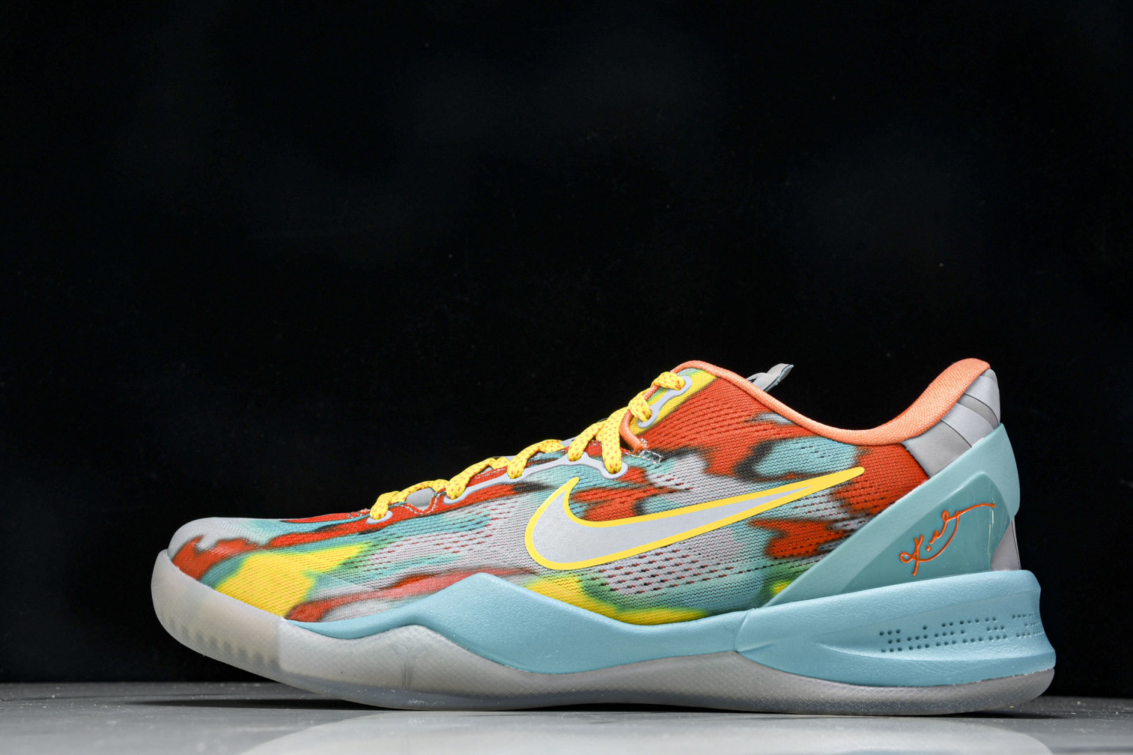 科比8 尺码40-50.5

纯原版出品-Kobe 8 Prtro“Venice Beach”2024 