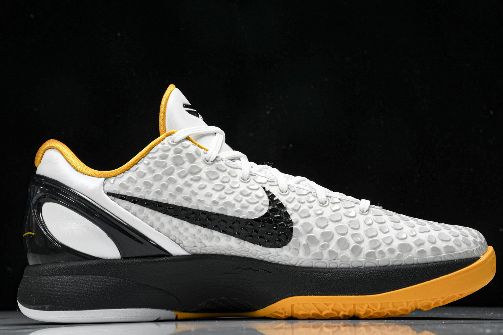 科比6 尺码40-50.5

纯原版出品-Kobe 6 Protro“White Del Sol”蛋白黄