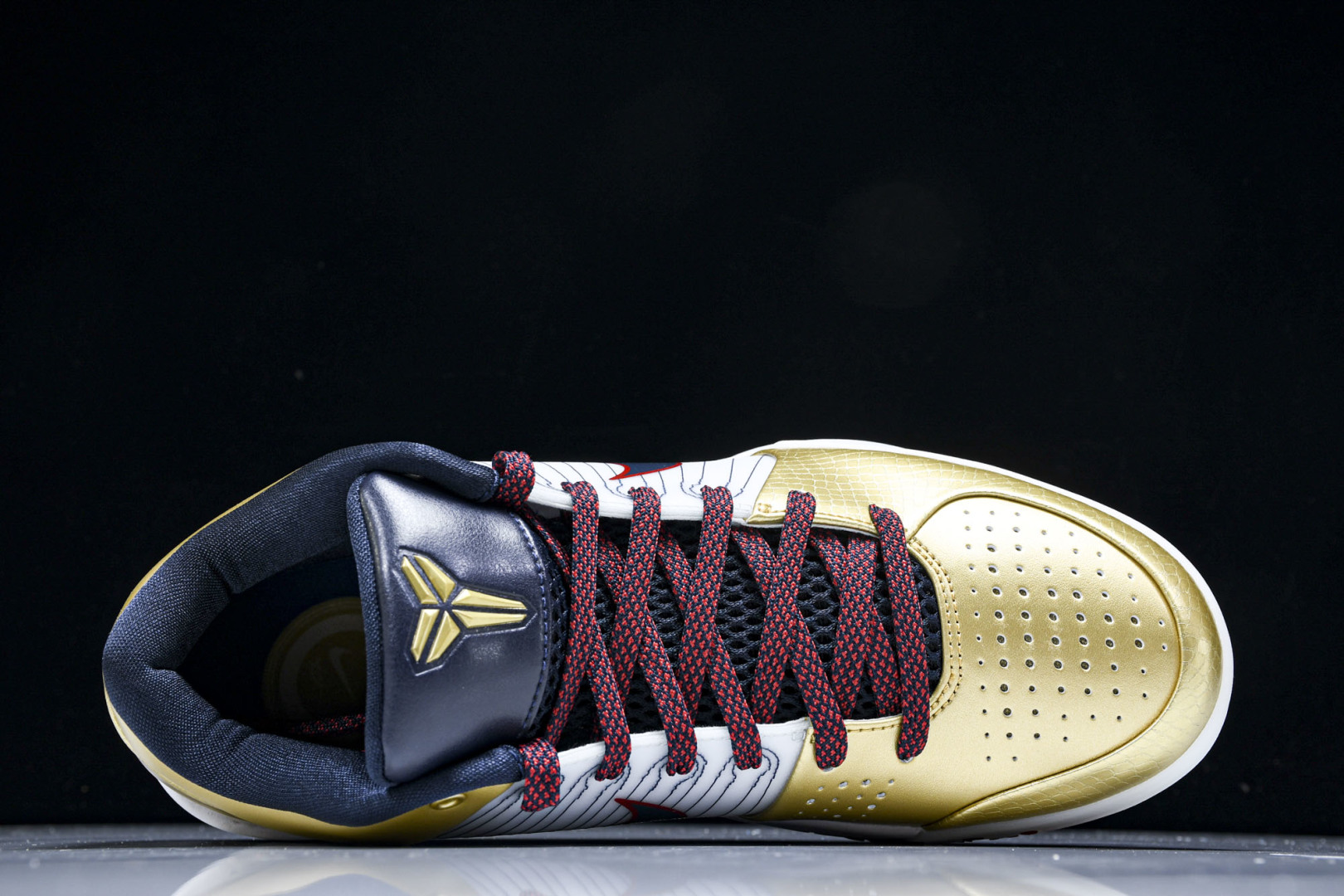 科比4 尺码40-50.5

纯原版出品-NK Zoom Kobe 4 Protro Gold Meda