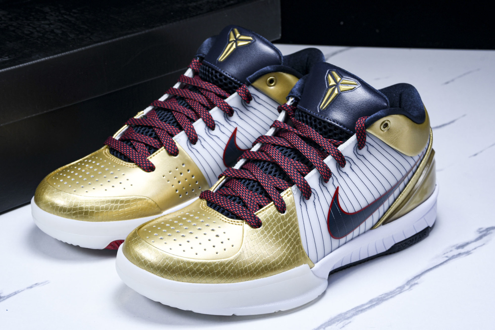 科比4 尺码40-50.5

纯原版出品-NK Zoom Kobe 4 Protro Gold Meda