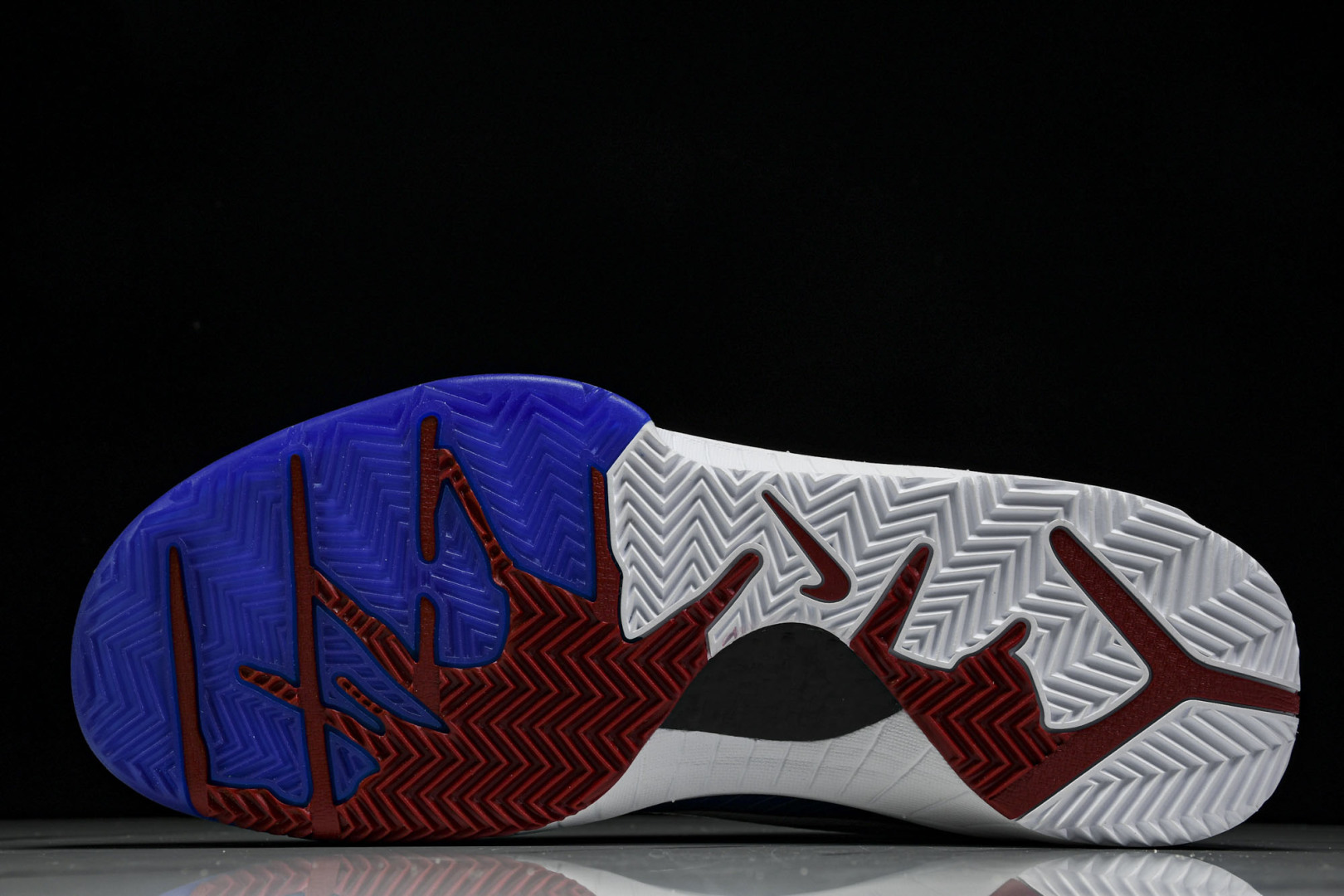 科比4 尺码40-50.5

纯原版出品-NK Zoom Kobe 4 Protro Philly 蓝色