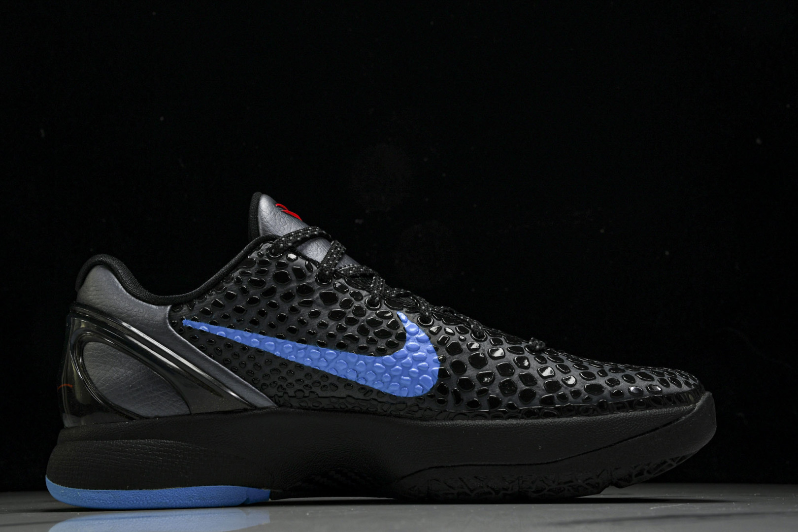 科比6 尺码40-50.5

纯原版出品-NK Zoom Kobe 6“Dark Knight”黑暗骑士
