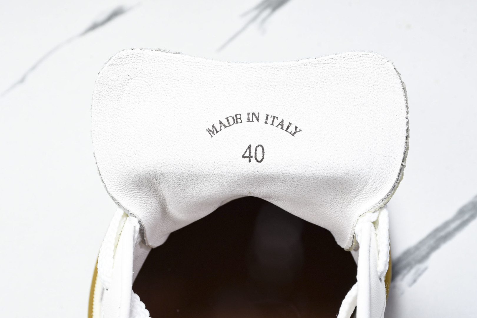 诺悠*翩雅 尺码39-45

纯原版出品-Loro Piana男士 Tennis Walk 绒面革低帮运