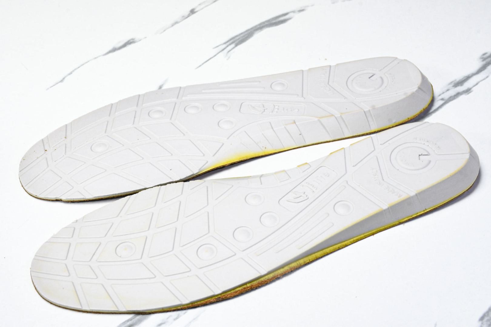 诺悠*翩雅 尺码39-45

纯原版出品-Loro Piana男士 Tennis Walk 绒面革低帮运