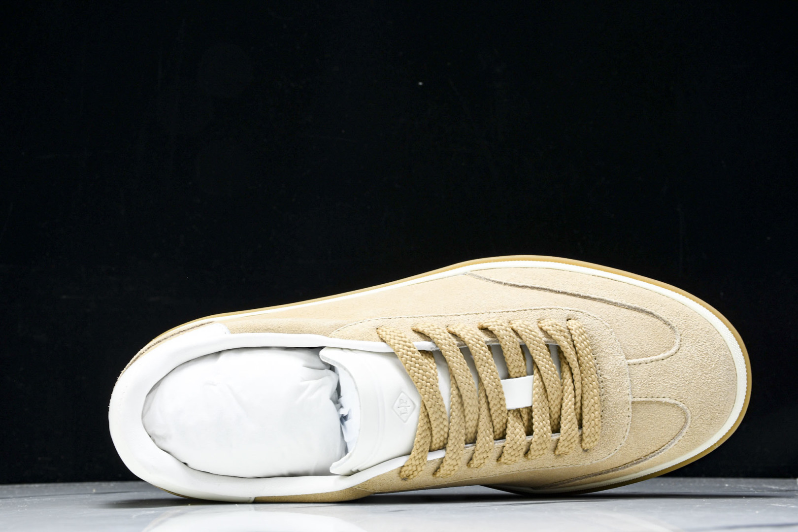 诺悠*翩雅 尺码40-50.5

纯原版出品-Loro Piana男士 Tennis Walk 绒面革低