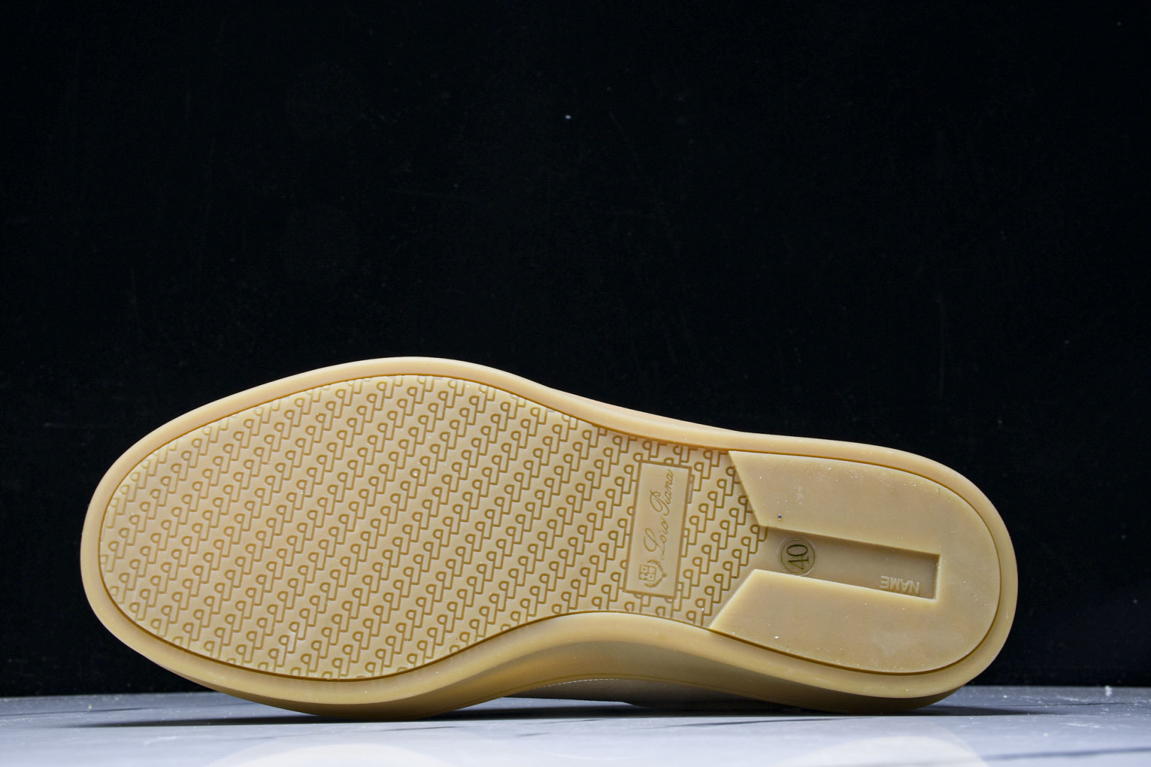 诺悠*翩雅 尺码40-50.5

纯原版出品-Loro Piana男士 Tennis Walk 绒面革低