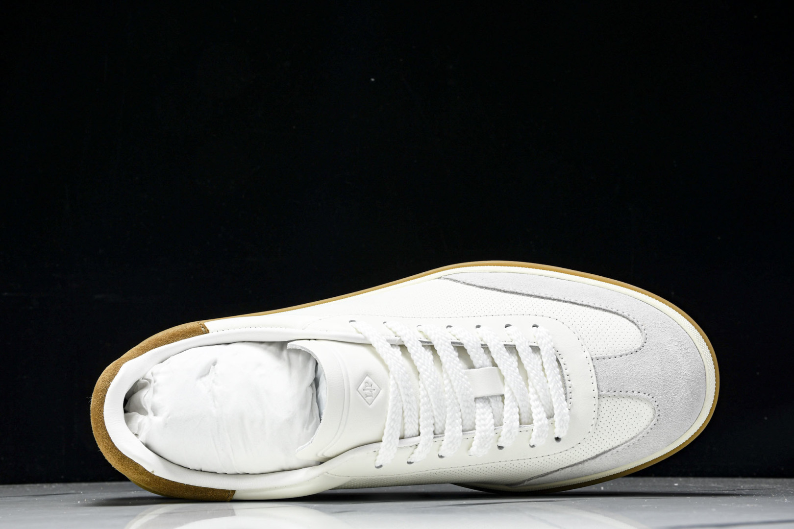 诺悠*翩雅 尺码39-45

纯原版出品-Loro Piana男士 Tennis Walk 绒面革低帮运