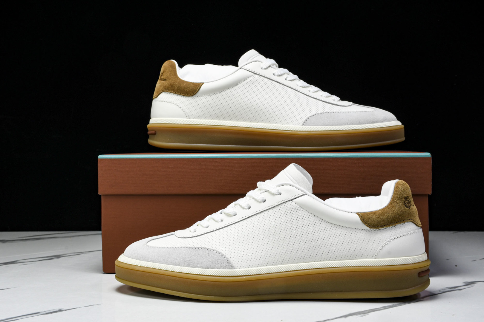 诺悠*翩雅 尺码39-45

纯原版出品-Loro Piana男士 Tennis Walk 绒面革低帮运