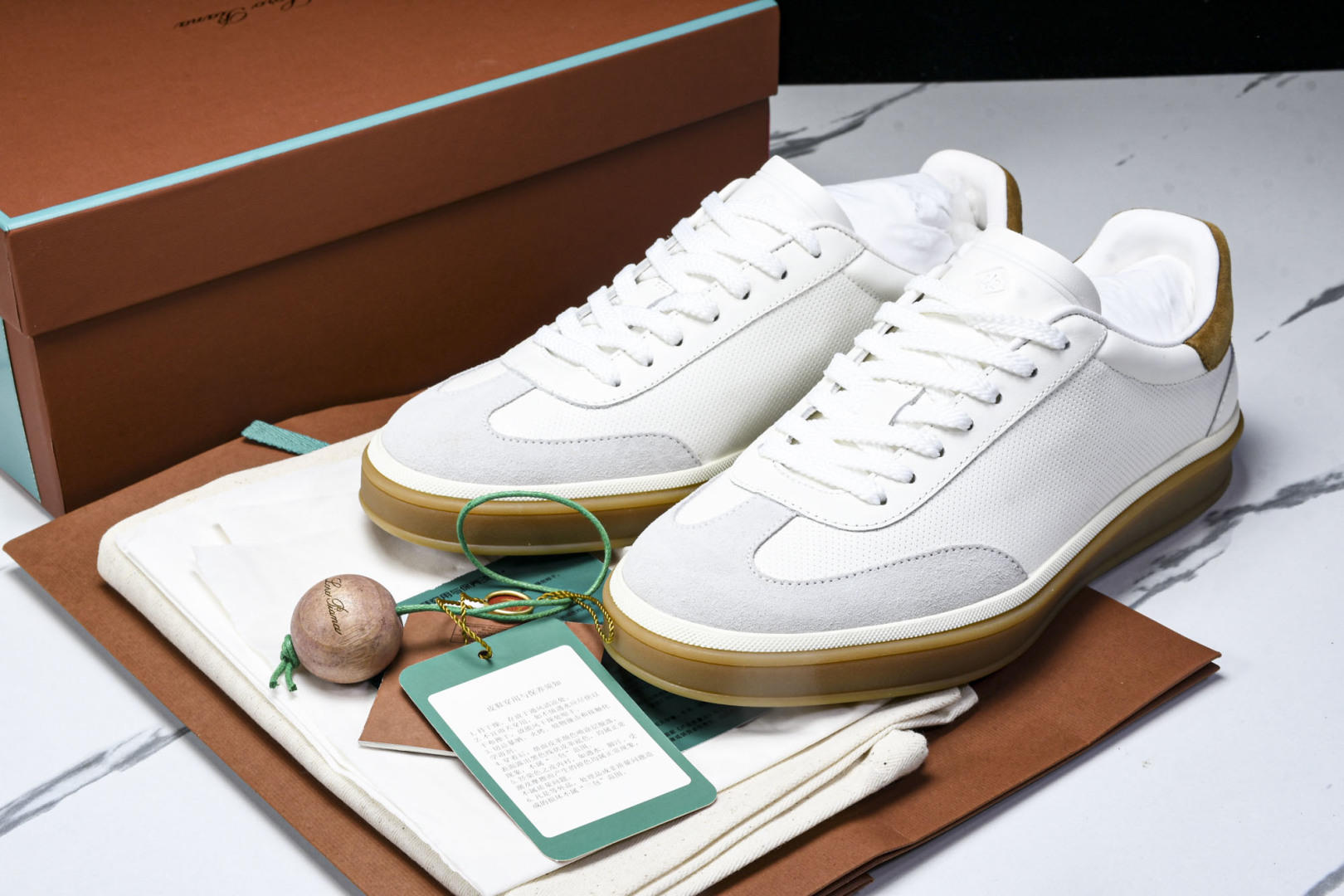 诺悠*翩雅 尺码39-45

纯原版出品-Loro Piana男士 Tennis Walk 绒面革低帮运