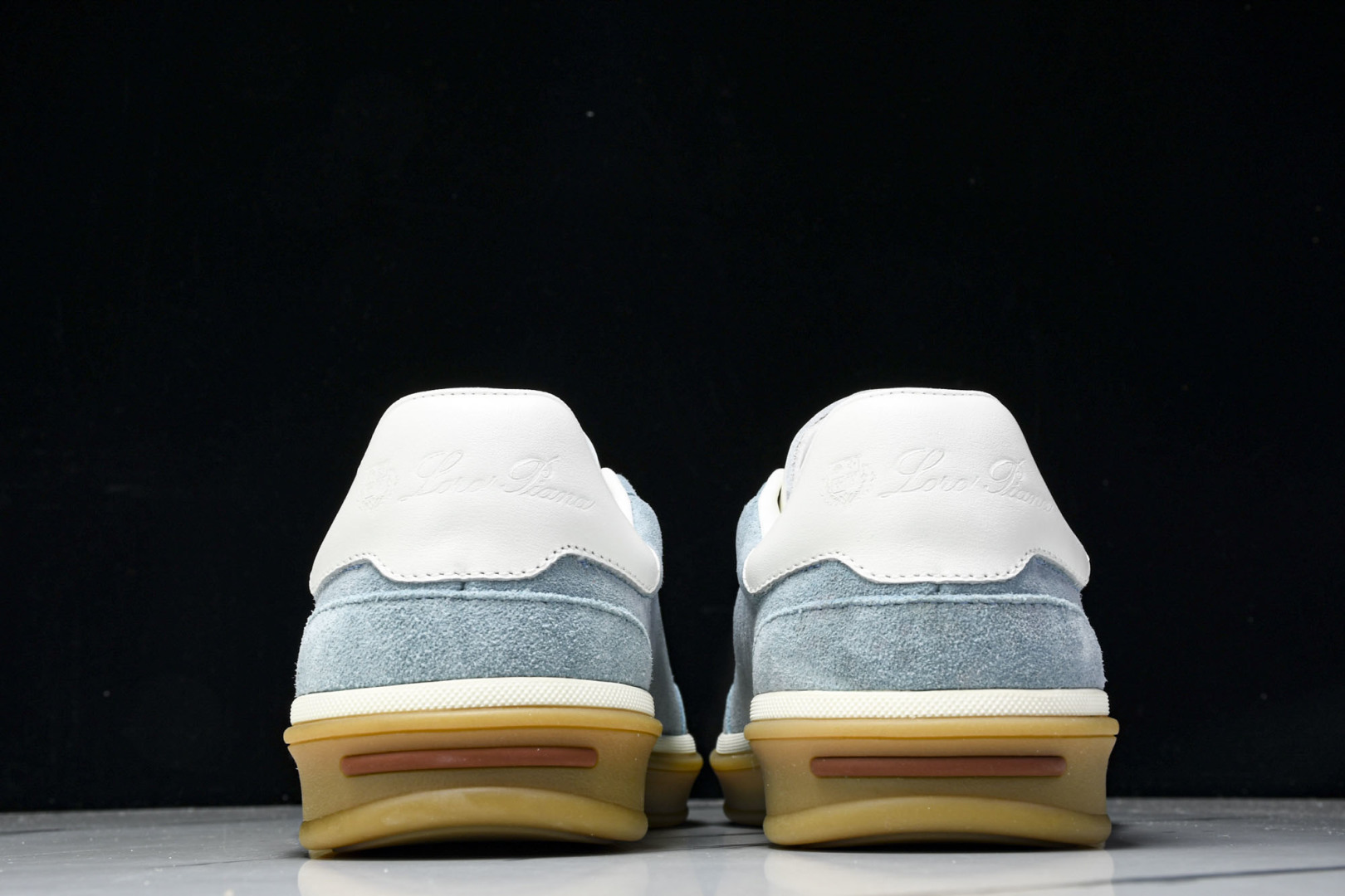 诺悠*翩雅 尺码39-45

纯原版出品-Loro Piana男士 Tennis Walk 绒面革低帮运