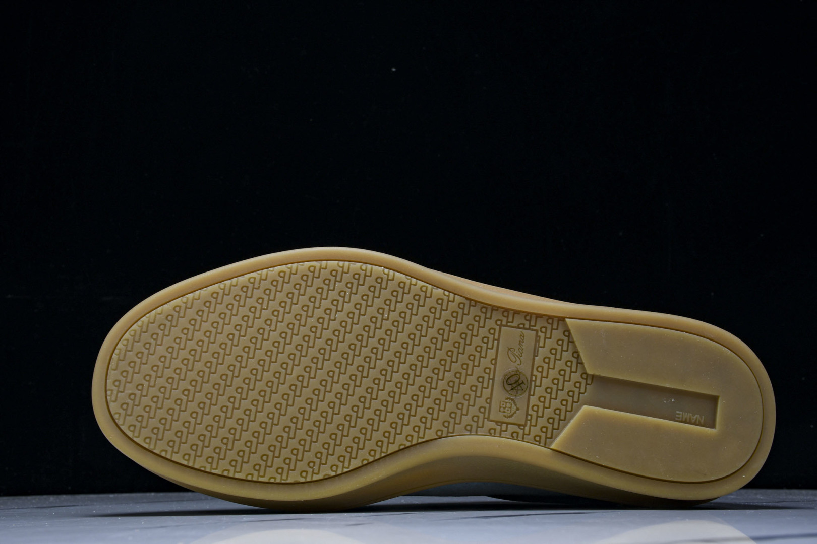 诺悠*翩雅 尺码39-45

纯原版出品-Loro Piana男士 Tennis Walk 绒面革低帮运