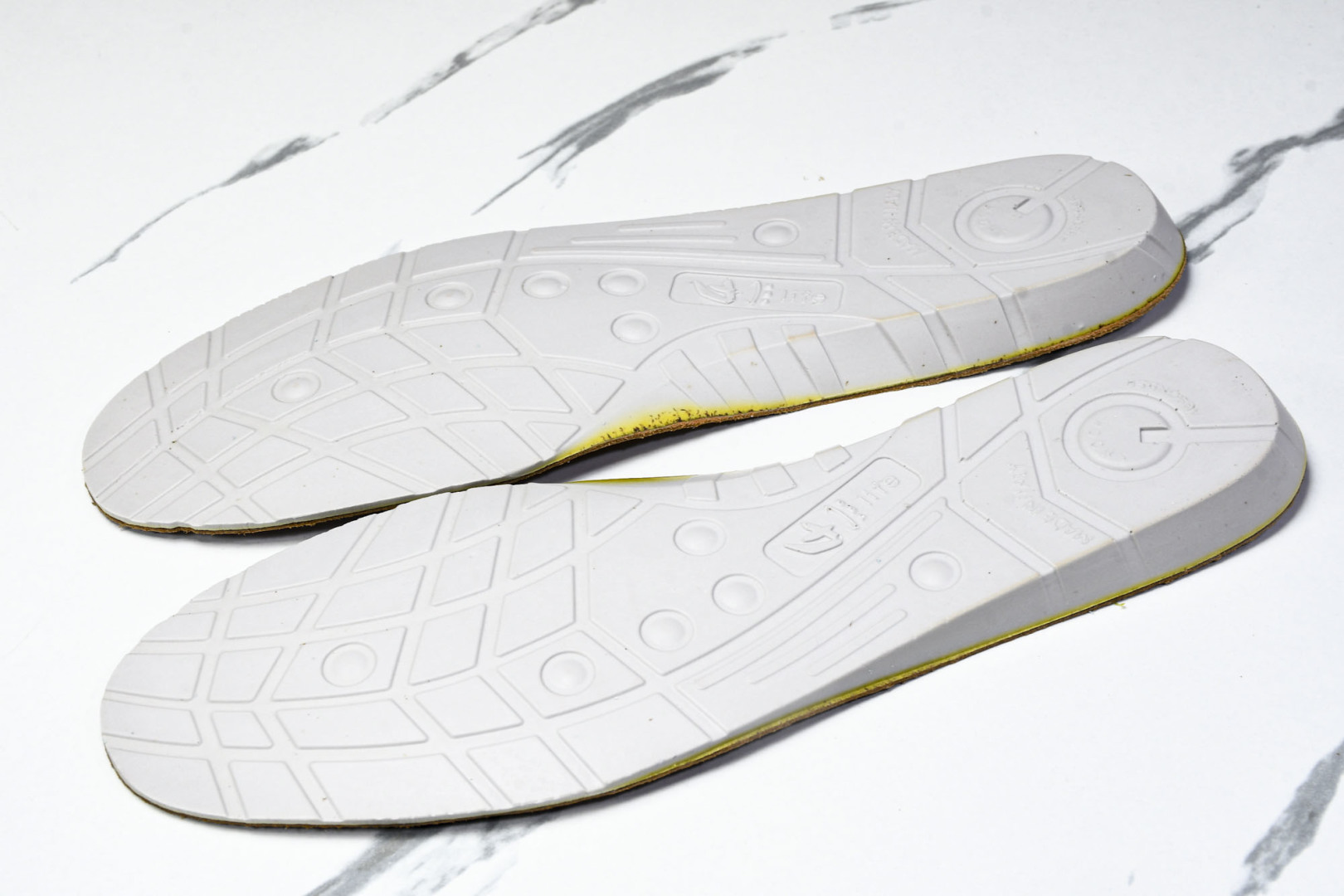 诺悠*翩雅 尺码39-45

纯原版出品-Loro Piana男士 Tennis Walk 绒面革低帮运