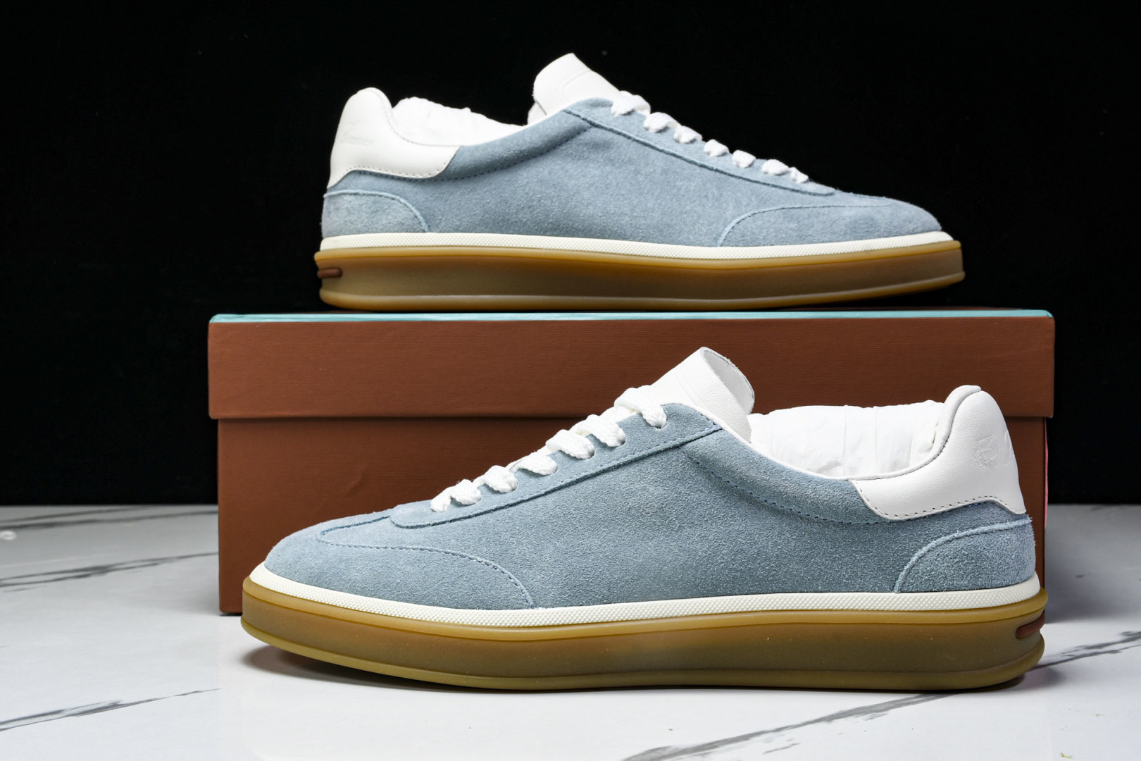 诺悠*翩雅 尺码39-45

纯原版出品-Loro Piana男士 Tennis Walk 绒面革低帮运