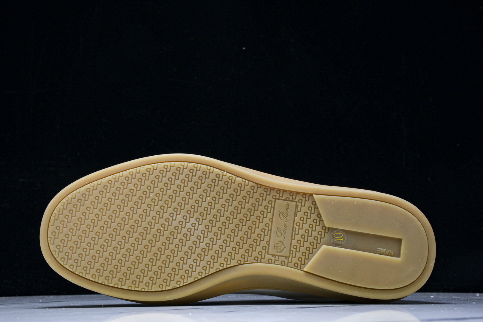 诺悠*翩雅 尺码39-45

纯原版出品-Loro Piana男士 Tennis Walk 绒面革低帮运