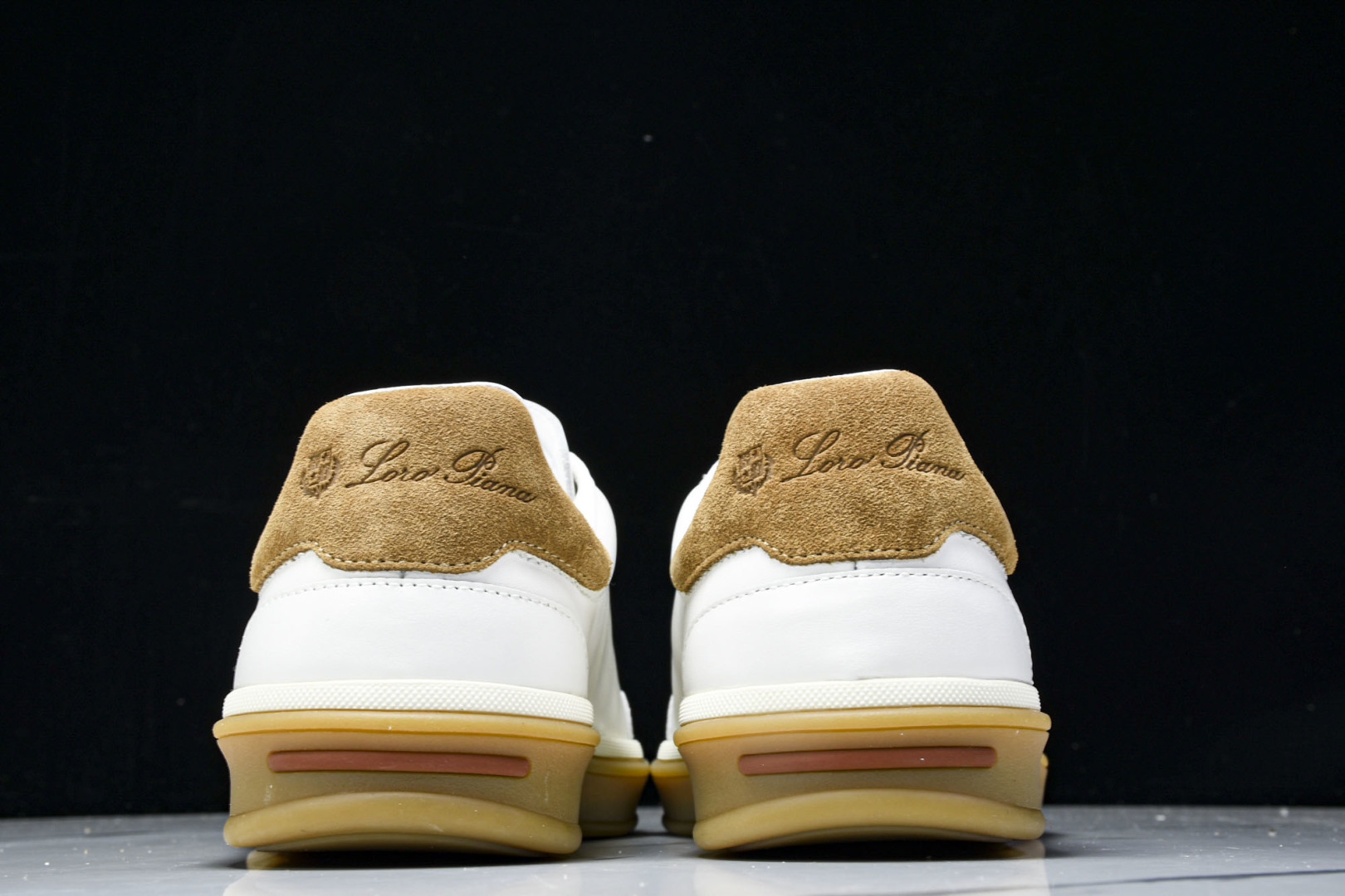 诺悠*翩雅 尺码39-45

纯原版出品-Loro Piana男士 Tennis Walk 绒面革低帮运