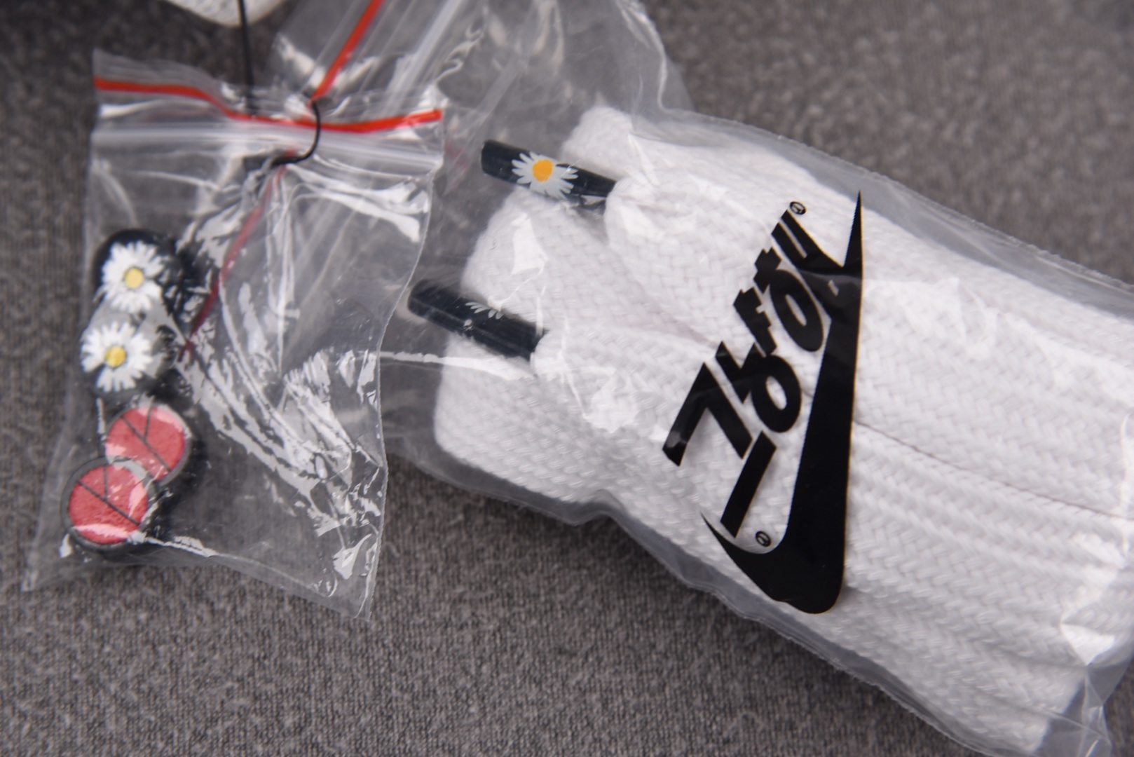 AF1 尺码36-46

纯原版出品-Air Force 1 Low G-Dragon Peacemin