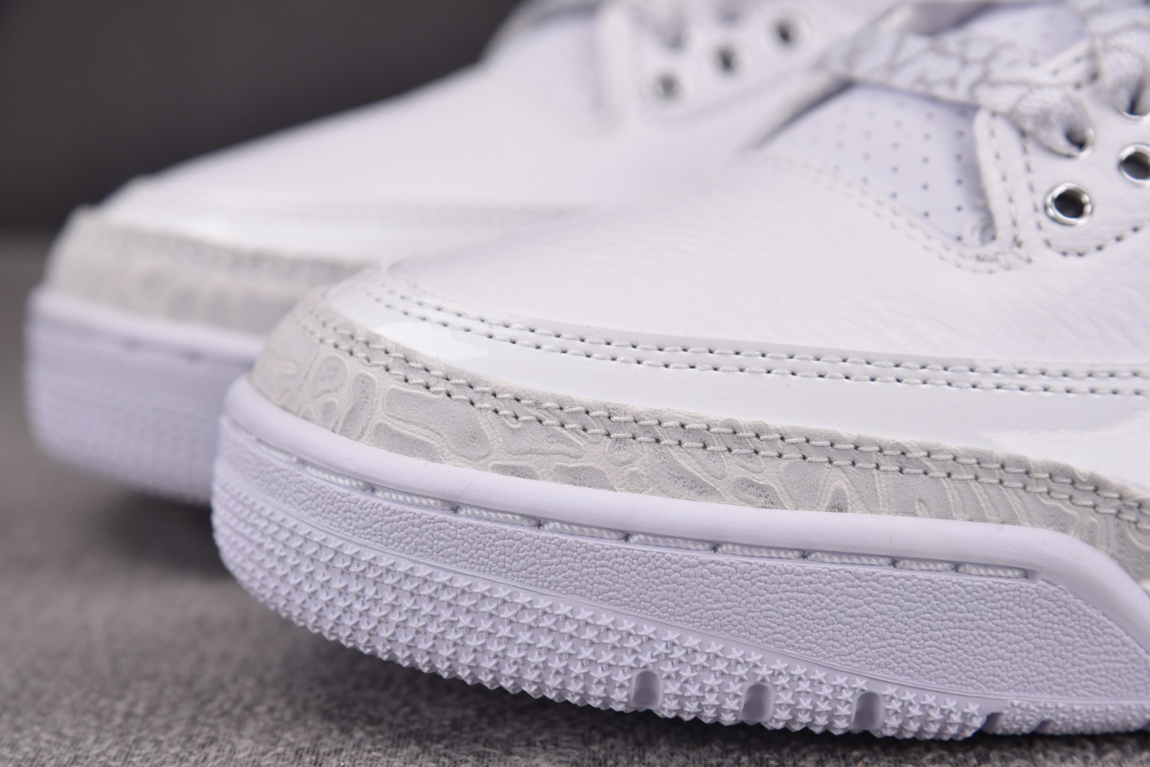 AJ3 尺码40-47.5

纯原版出品-Air Jordan 3 Retro Pure Money (