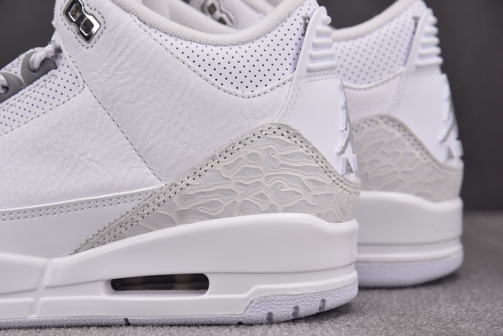 AJ3 尺码40-47.5

纯原版出品-Air Jordan 3 Retro Pure Money (
