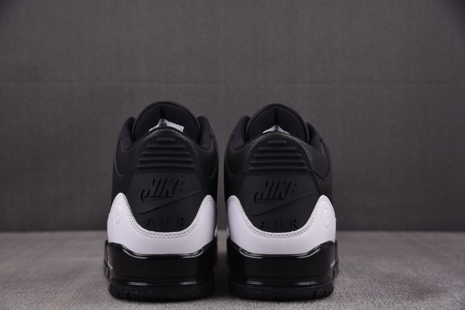 AJ3 尺码40-48.5

纯原版出品-Fragment Design x Air Jordan 3 