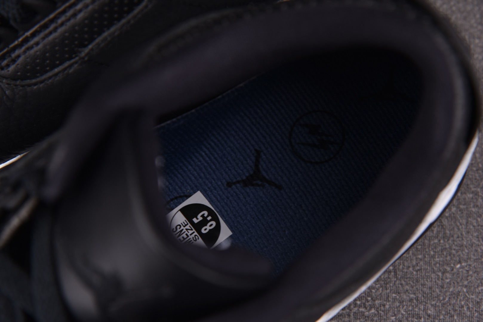 AJ3 尺码40-48.5

纯原版出品-Fragment Design x Air Jordan 3 