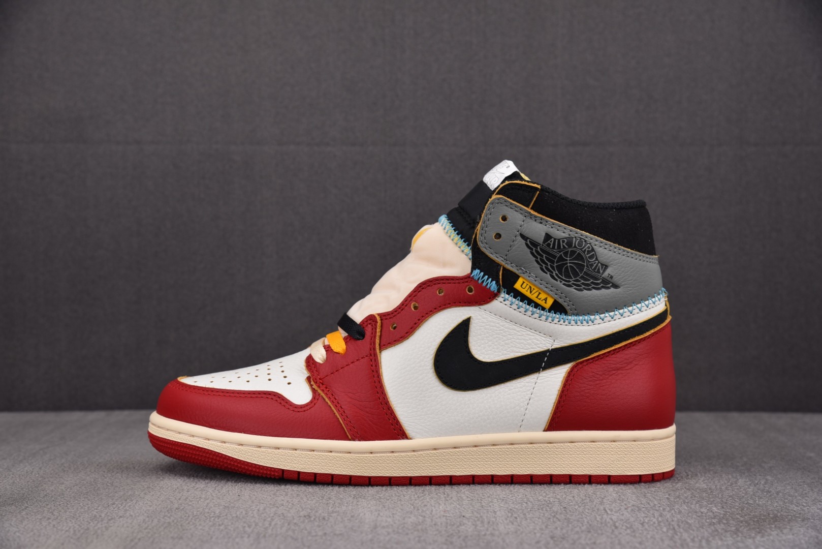 AJ1高帮 尺码40-48.5

纯原版出品-Union LA x Air Jordan Air 1 R