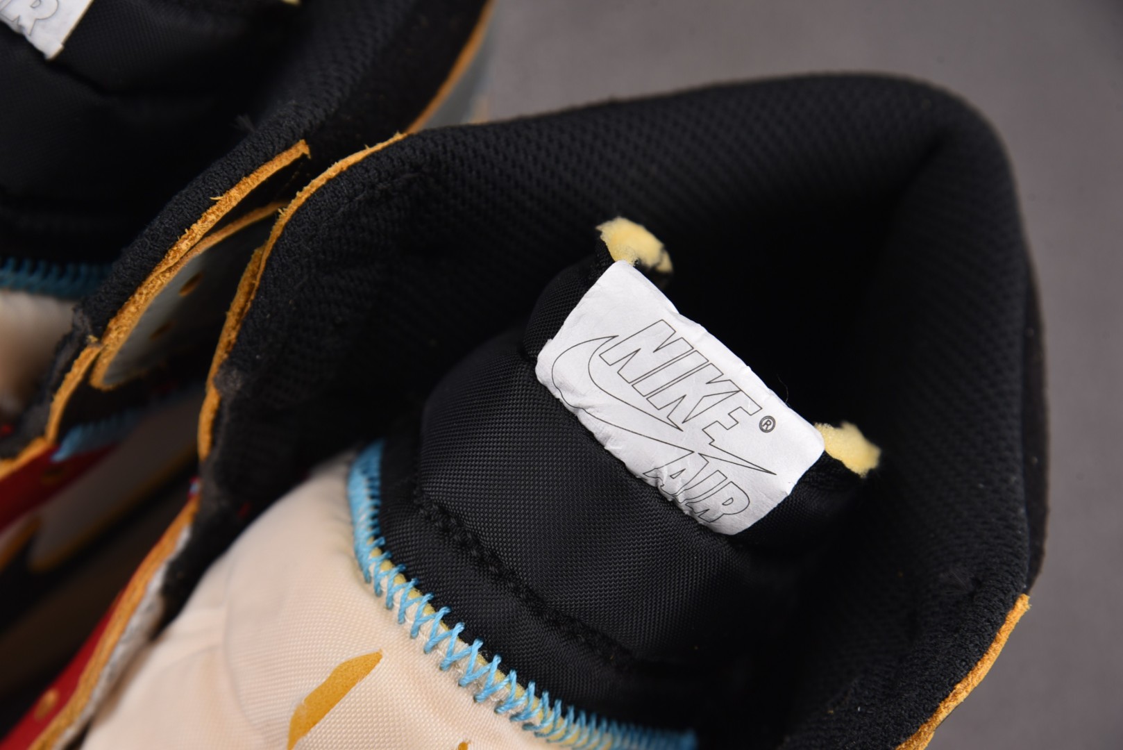AJ1高帮 尺码40-48.5

纯原版出品-Union LA x Air Jordan Air 1 R