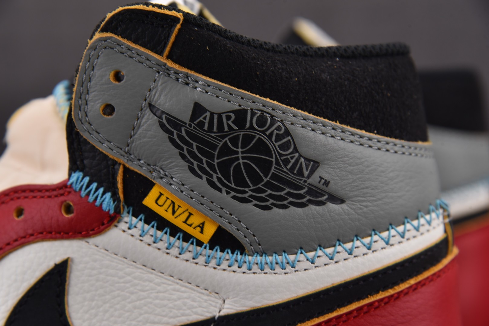 AJ1高帮 尺码40-48.5

纯原版出品-Union LA x Air Jordan Air 1 R