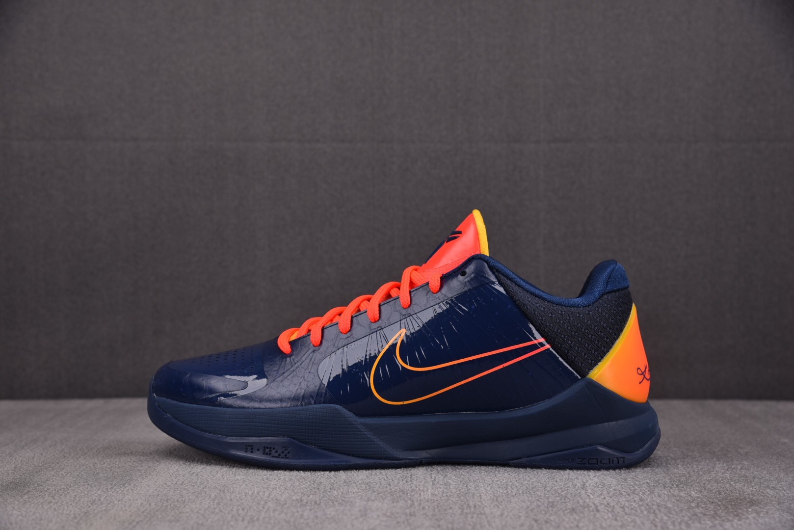 Kobe5 尺码40-48.5

纯原版出品-Caitlin Clark x NK Zoom 科比Kob
