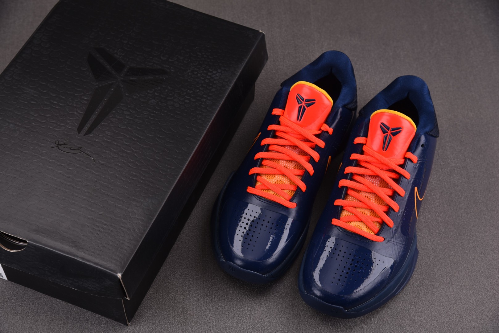 Kobe5 尺码40-48.5

纯原版出品-Caitlin Clark x NK Zoom 科比Kob