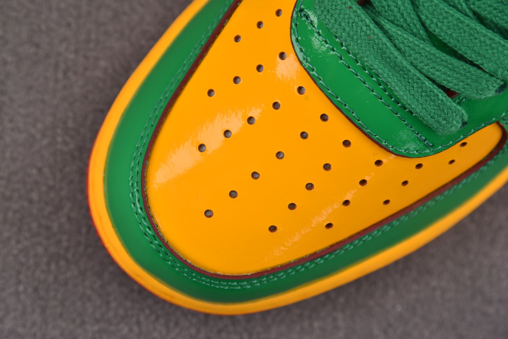 AF1空军 尺码40-47.5

纯原版出品-NK Air Force 1 Low Lil Yachty