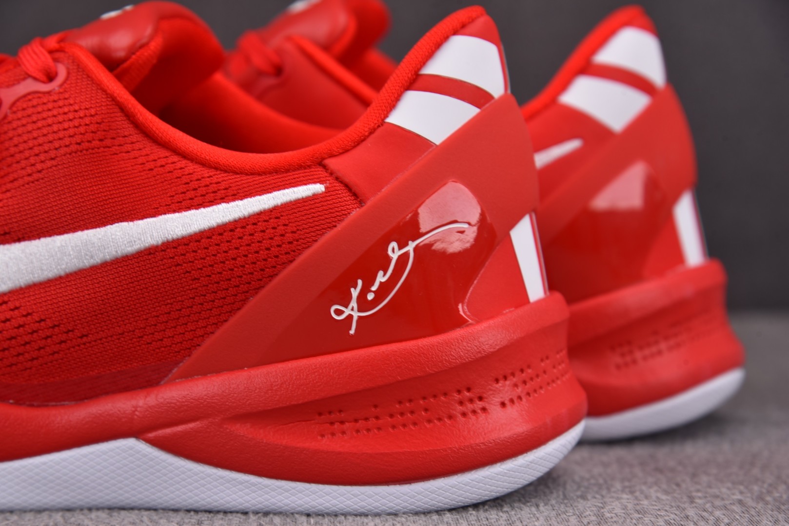 Kobe科比 尺码40-48.5

纯原版出品-NK Kobe 8 Protro University 