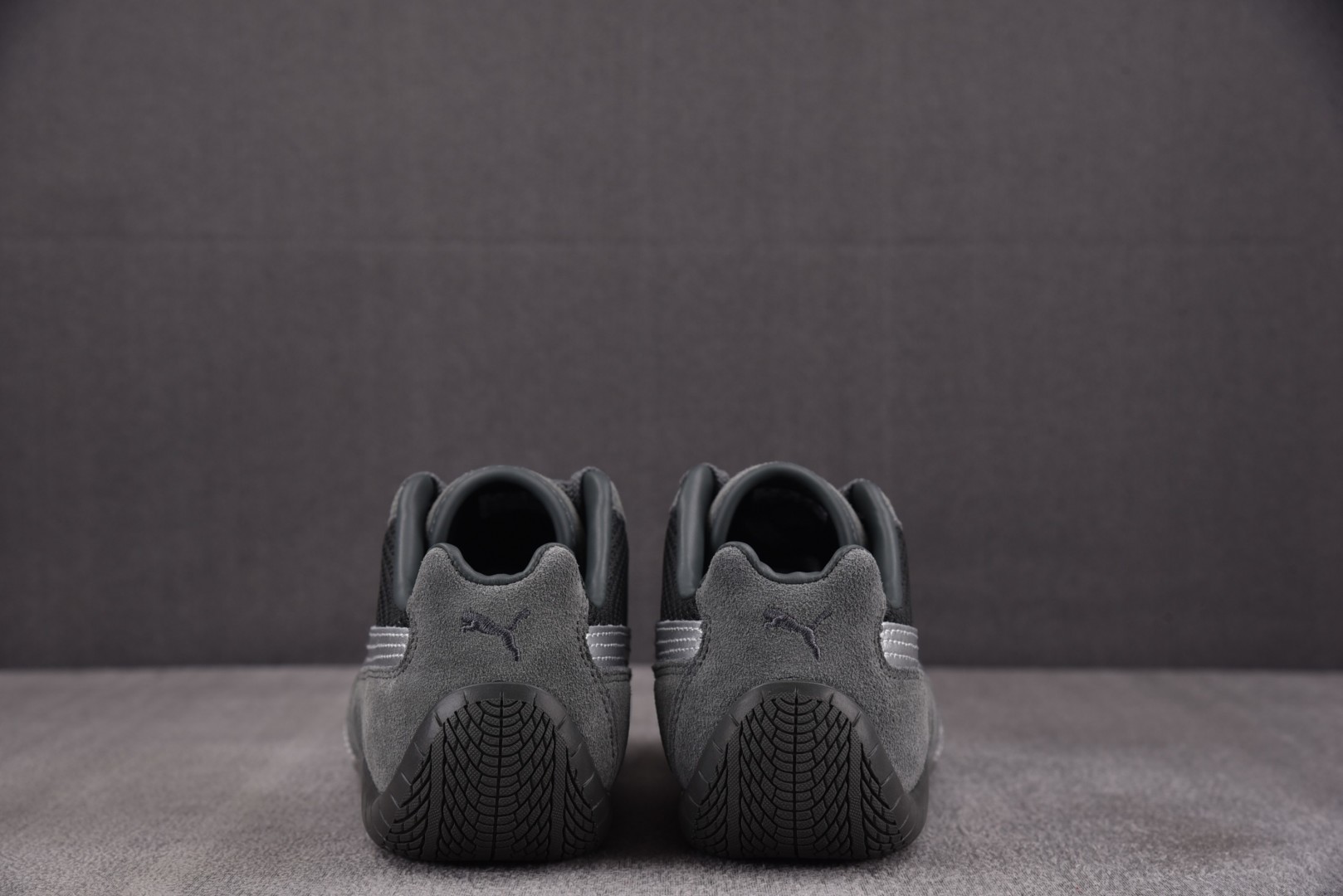 彪马 尺码36-45

纯原版出品-Puma SPeedcat Premium Shadow Grey 