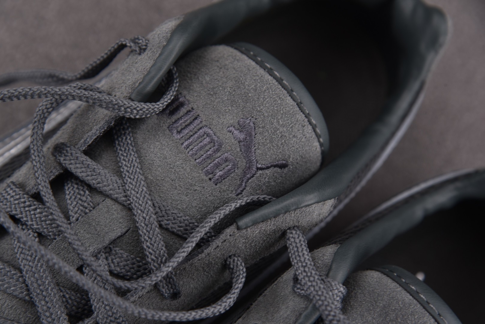 彪马 尺码36-45

纯原版出品-Puma SPeedcat Premium Shadow Grey 