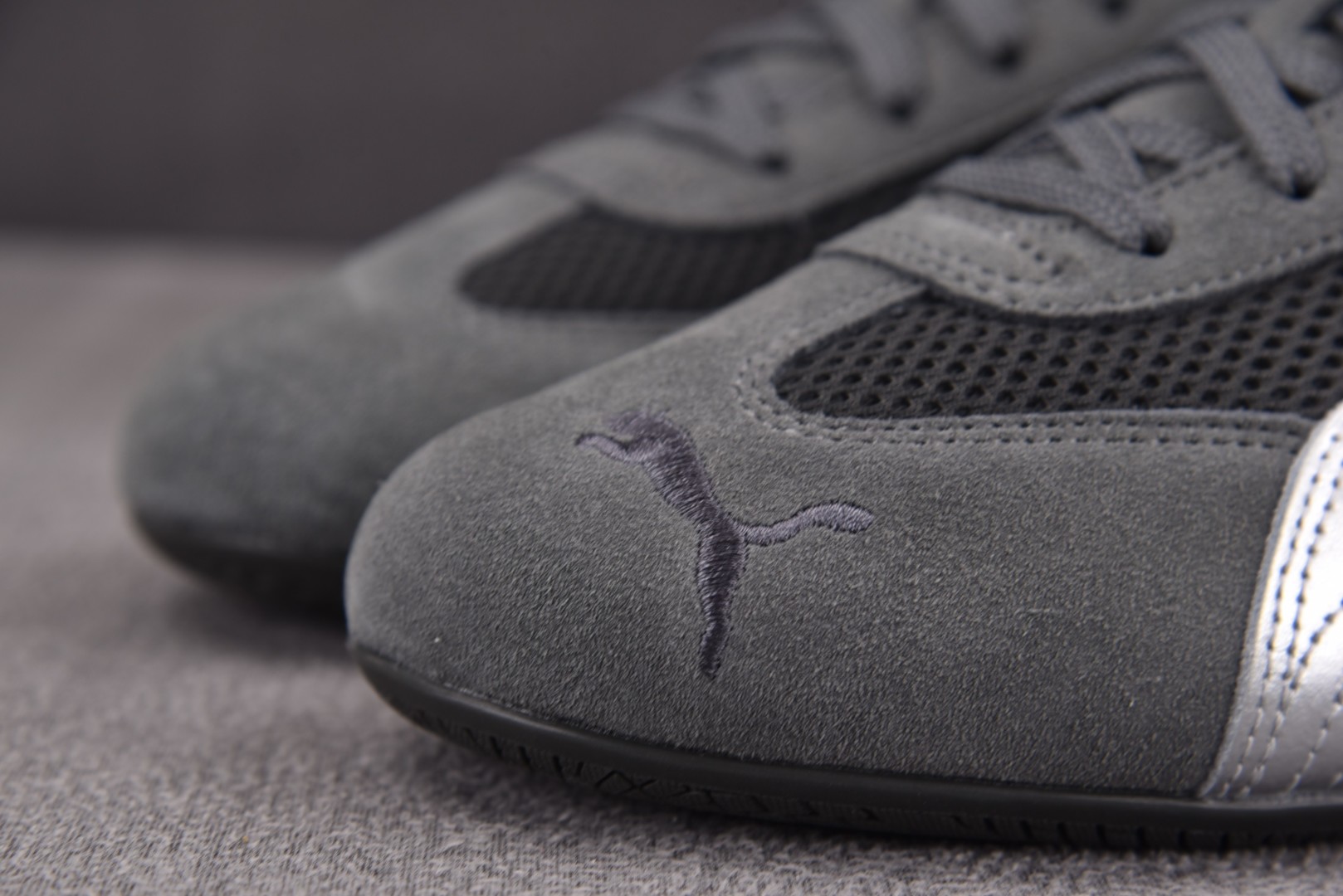 彪马 尺码36-45

纯原版出品-Puma SPeedcat Premium Shadow Grey 