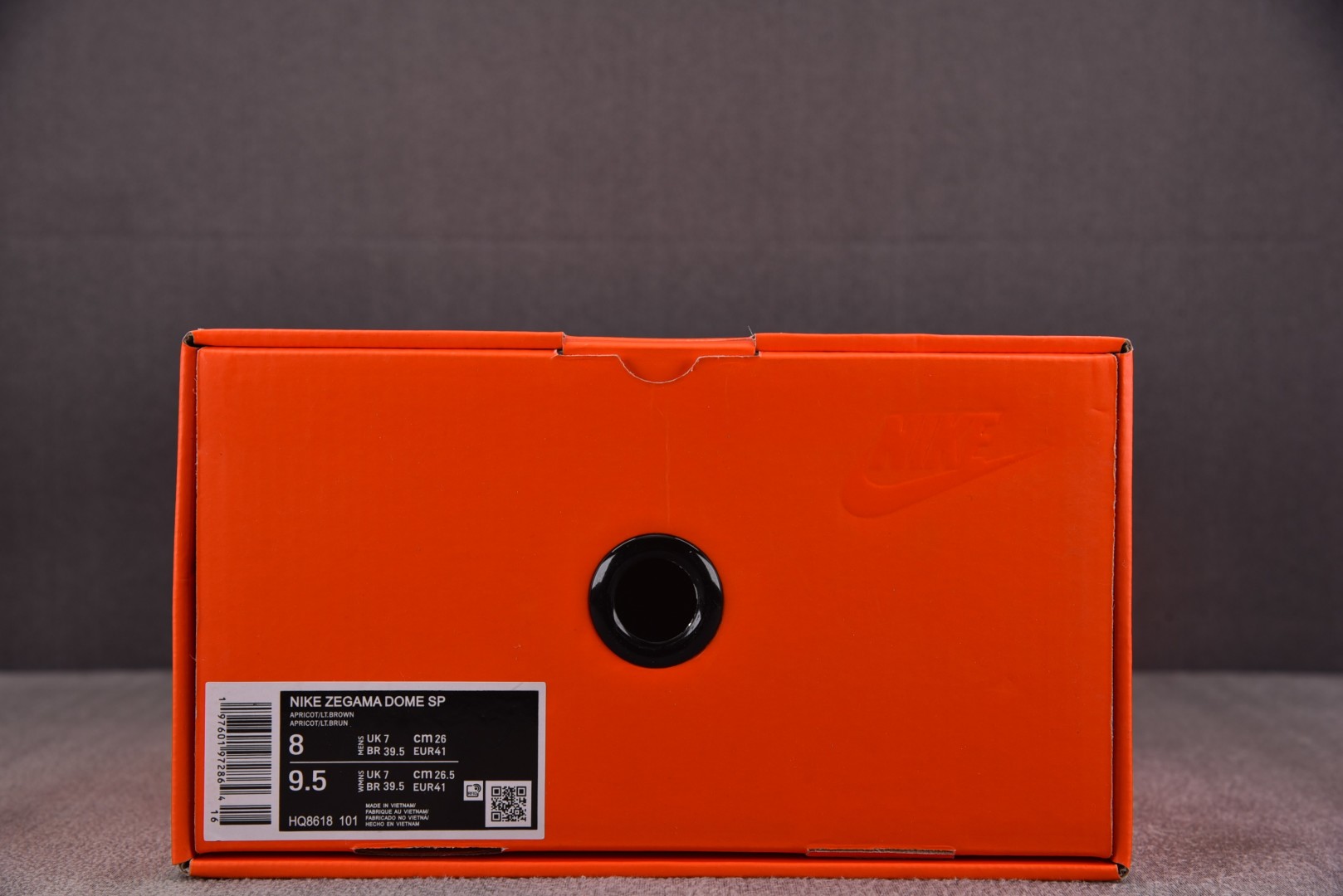 Sacai 尺码36-46

纯原版出品-Sacai x NK Zegamadome SP 米色 HQ8
