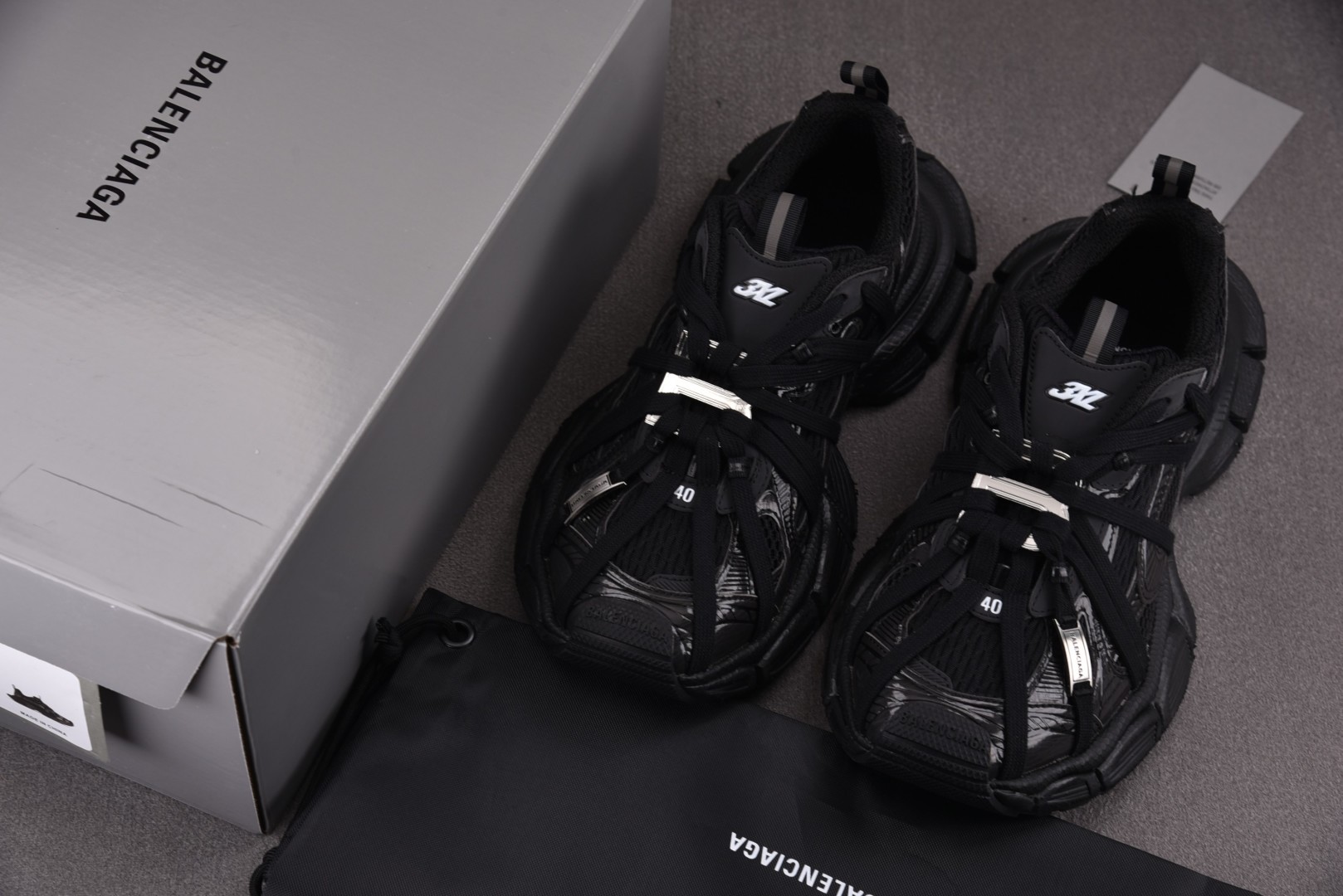 巴黎 尺码36-45

纯原版出品-Balenciaga 3XL Extreme Laces B 绑带金
