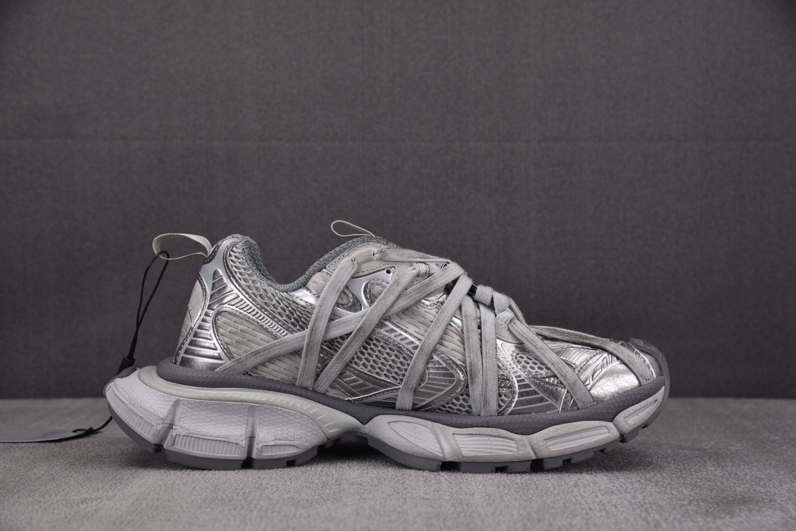 巴黎 尺码36-45

纯原版出品-Balenciaga 3XL Extreme Laces B 绑带金