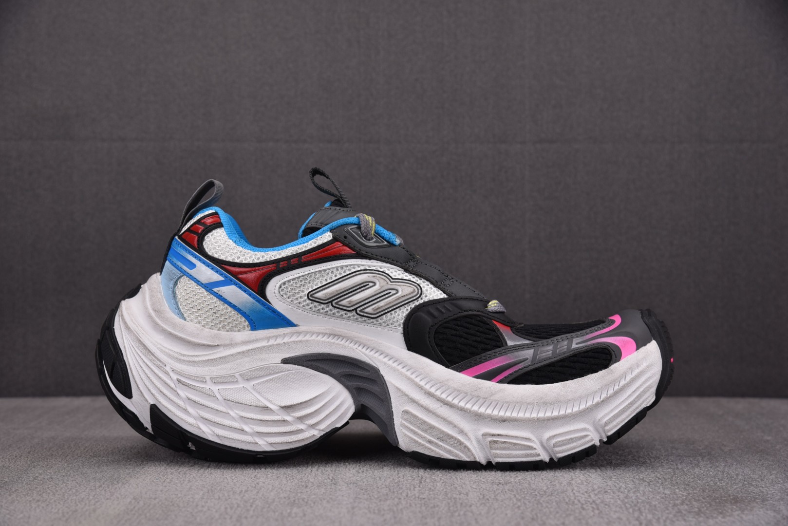 巴黎 尺码36-45

纯原版出品-Balenciaga 6XL 白蓝黑 YZ009-03
尺码35 3