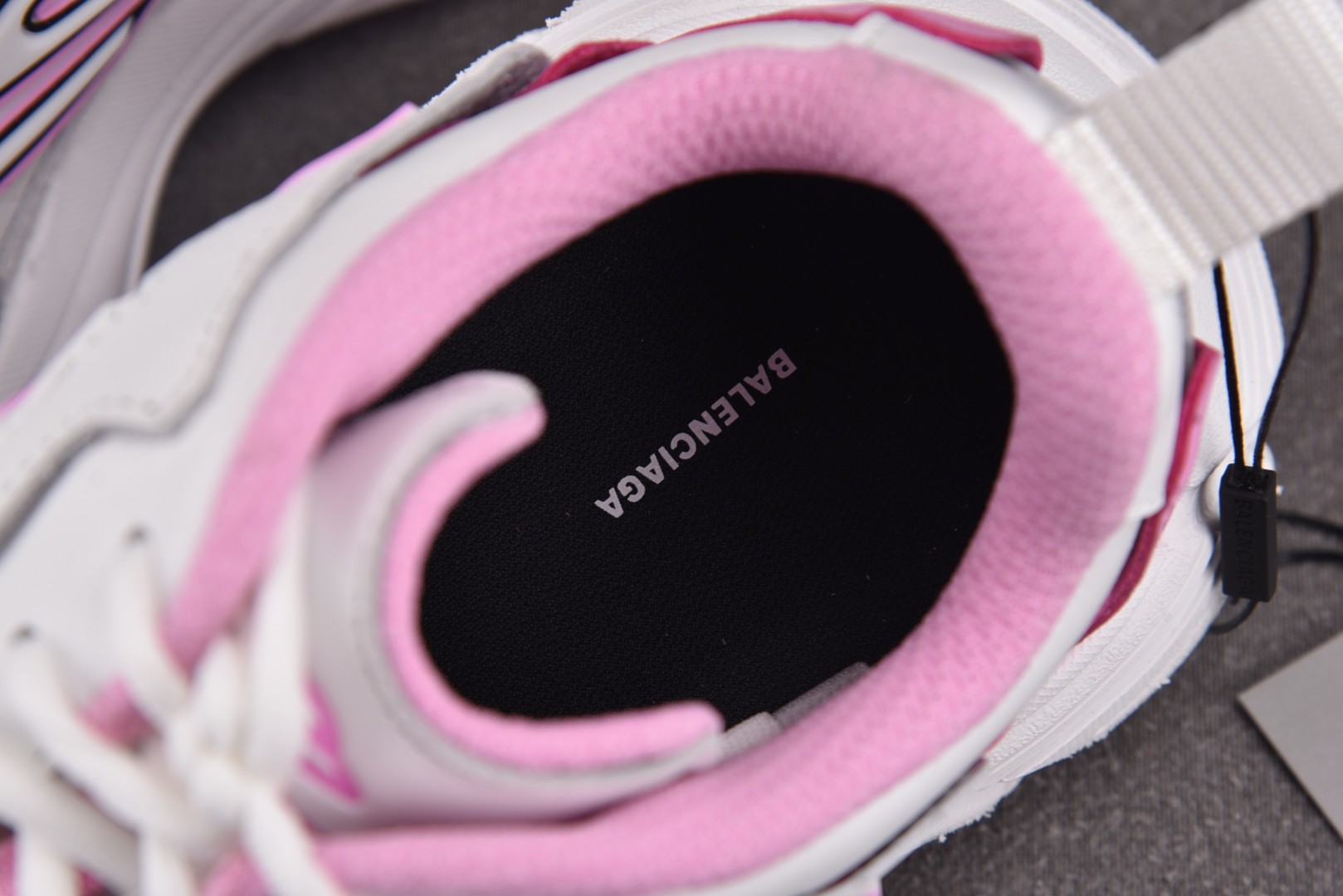 巴黎 尺码36-45

纯原版出品-Balenciaga Monday Pink White 粉白 YZ