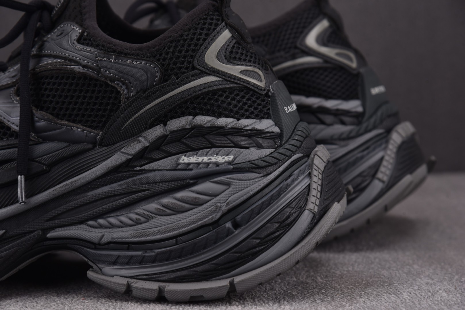 巴黎 尺码36-45

纯原版出品-Balenciaga Platform Dark Grey 深灰 Y