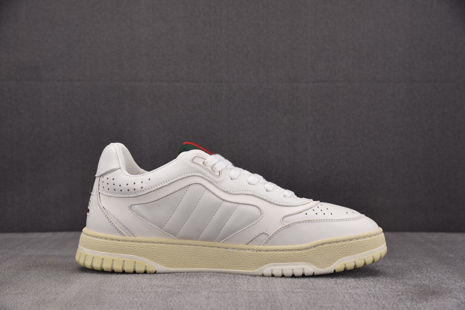 古驰 尺码35-45

纯原版出品-GUCCI Re-Web 24SS 白色 YZ022-1
尺码 35