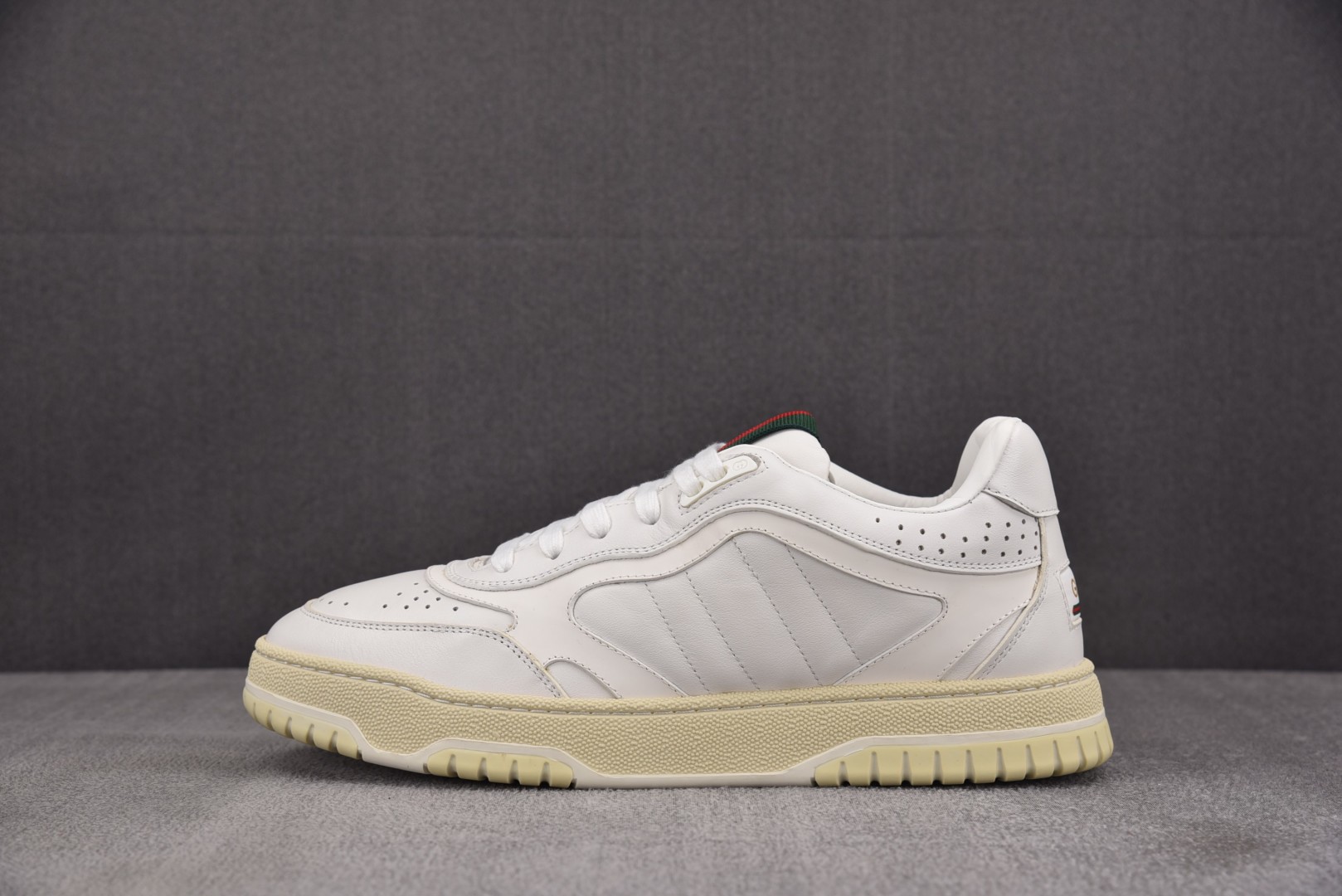 古驰 尺码35-45

纯原版出品-GUCCI Re-Web 24SS 白色 YZ022-1
尺码 35